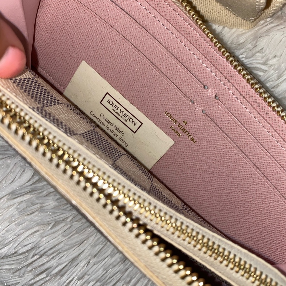 Louis Vuitton clemence wallet